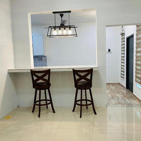Nazirin Homestay No 27 Tmn Desa Manjung Lumut Dış mekan fotoğraf