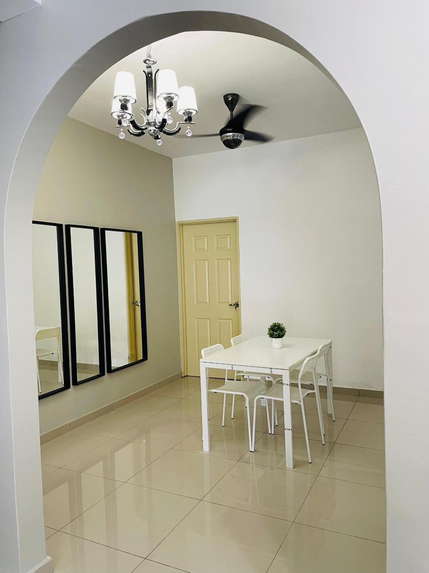 Nazirin Homestay No 27 Tmn Desa Manjung Lumut Dış mekan fotoğraf