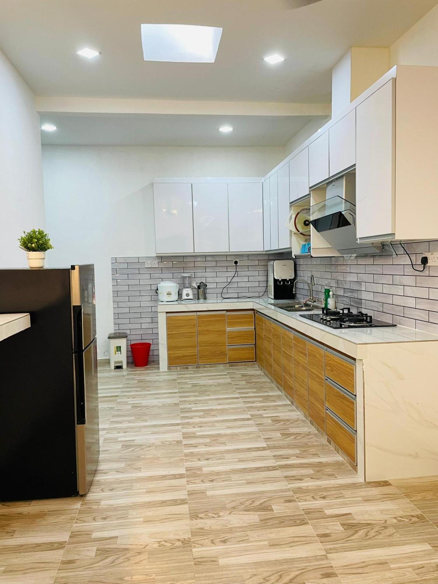 Nazirin Homestay No 27 Tmn Desa Manjung Lumut Dış mekan fotoğraf