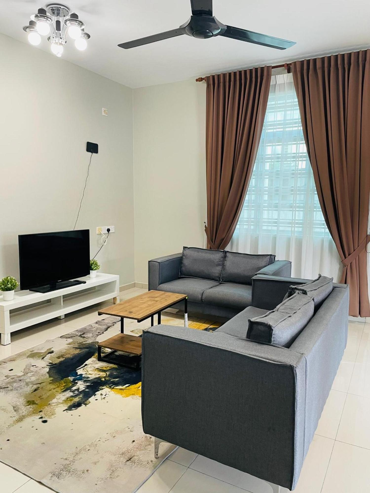 Nazirin Homestay No 27 Tmn Desa Manjung Lumut Dış mekan fotoğraf